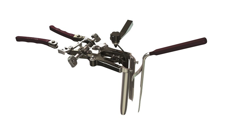 MaXcess retractor